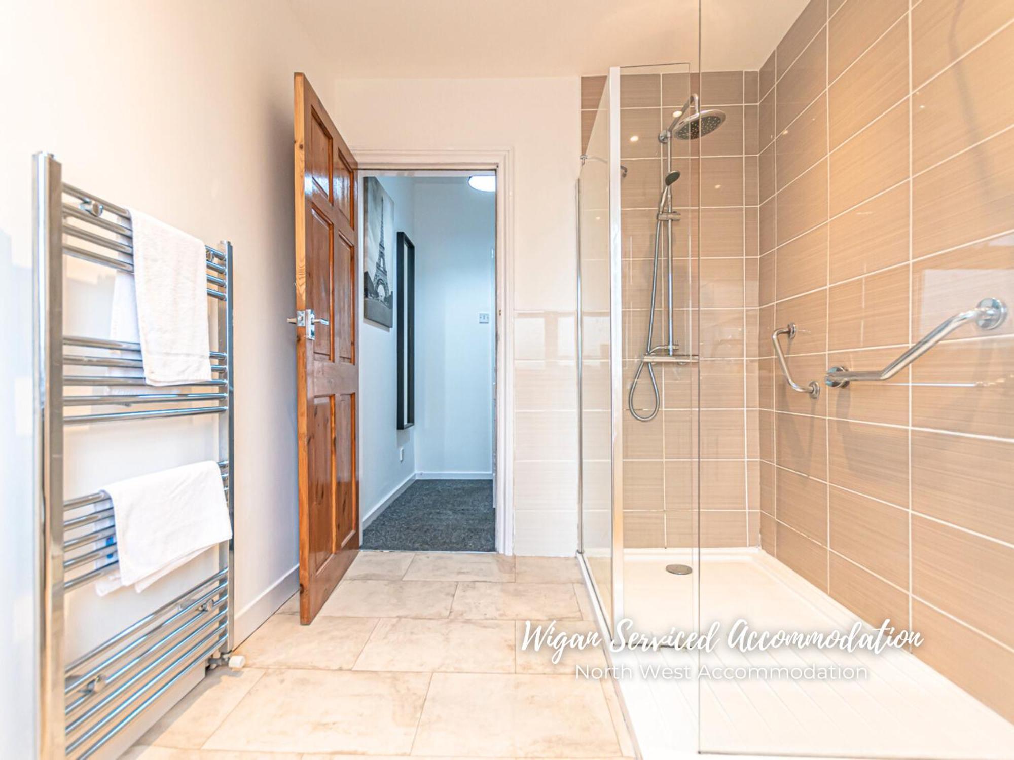 Wigan Serviced Accommodation Екстер'єр фото