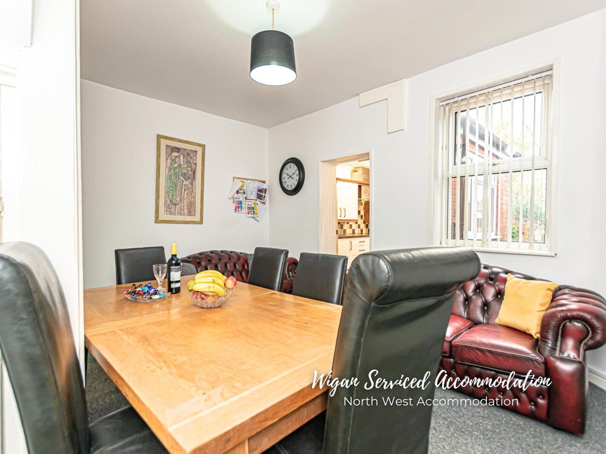 Wigan Serviced Accommodation Екстер'єр фото