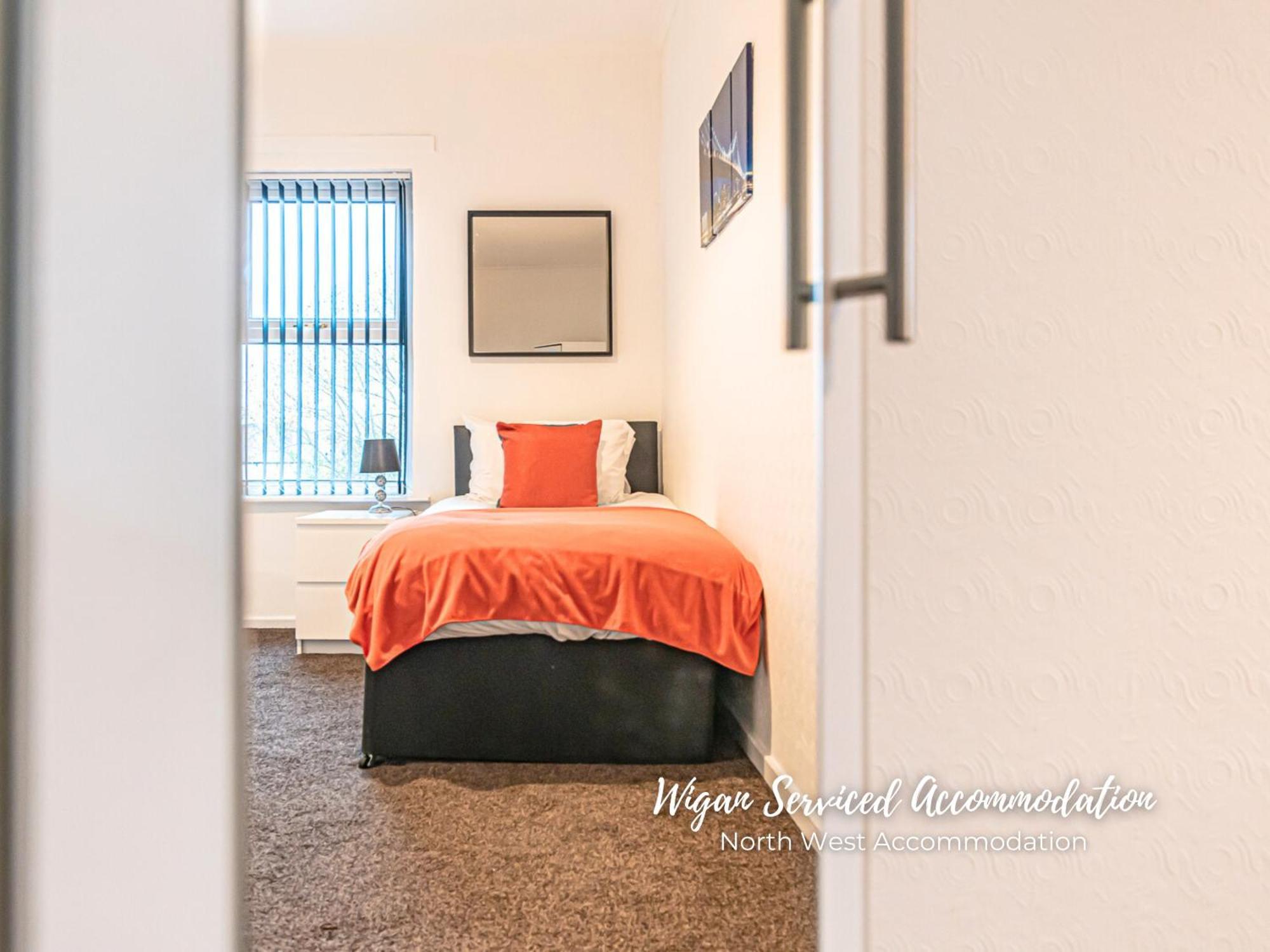 Wigan Serviced Accommodation Екстер'єр фото