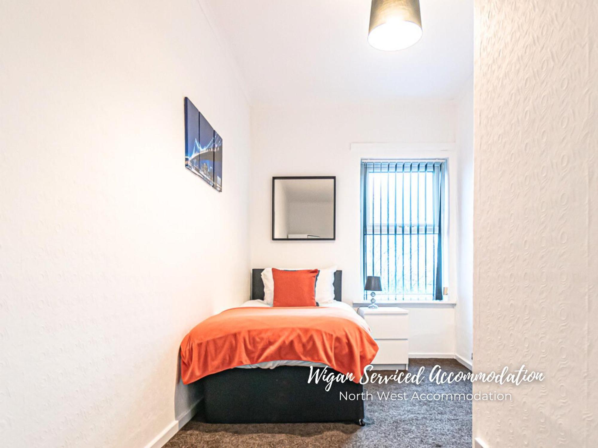 Wigan Serviced Accommodation Екстер'єр фото